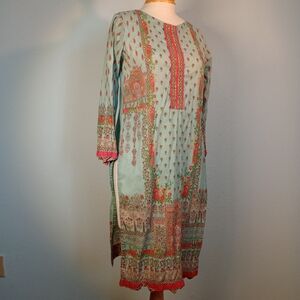 Delightful Spring Floral Tunic from Bin Saeed